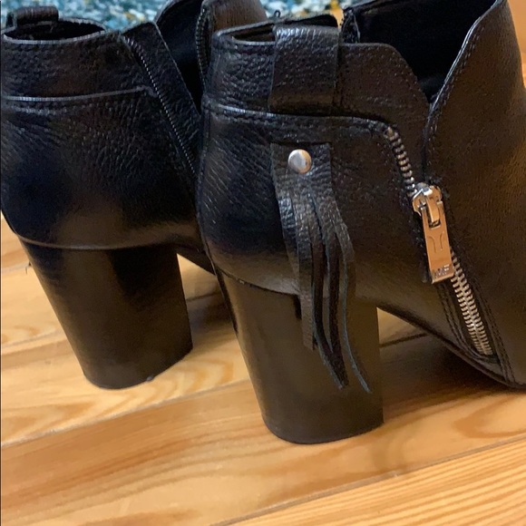 Ankle open toe booties with side fringes - Picture 5 of 5